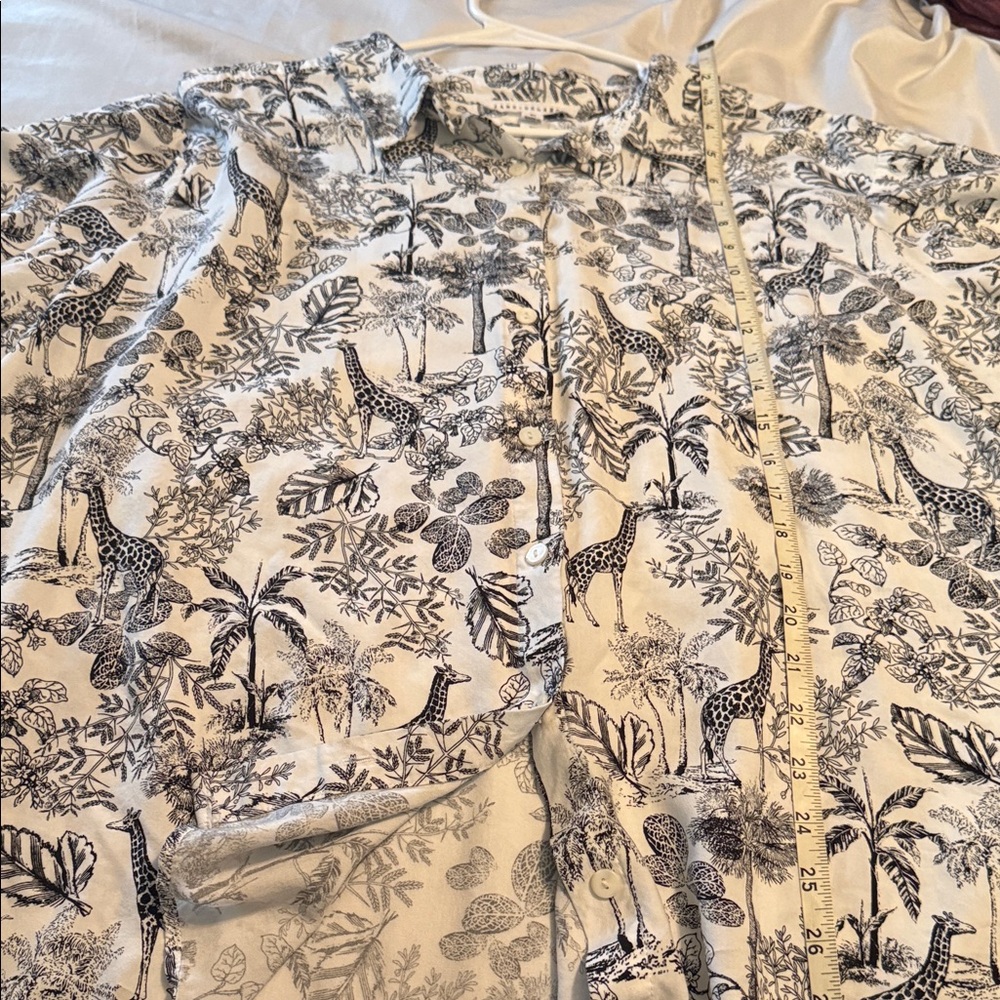 Elegant Black and White Botanical Print Blouse - Picture 8 of 8